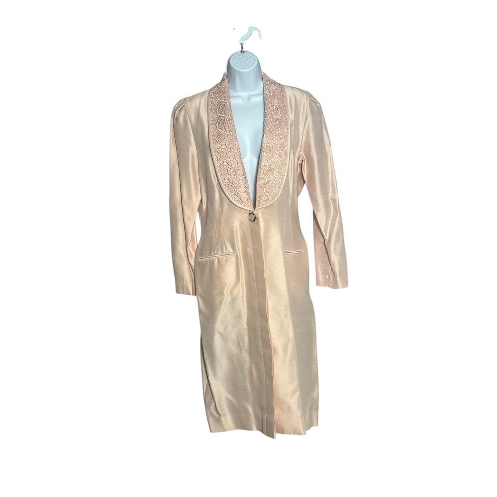 VTG 90s Leslie Fay Lace Collar Coat
Dress Blush Pink